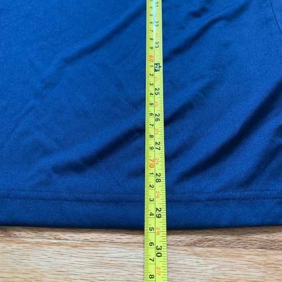 Greg Norman Micro Liz ML75 Play Dry Embroidered Size Medium Short Sleeve Polo - Picture 3 of 5